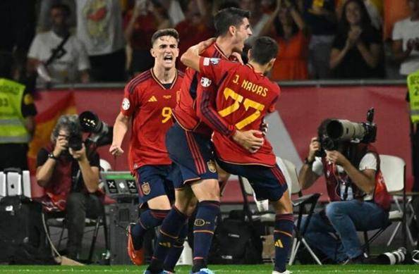 开云平台-挪威队在足球比赛中展现出色实力