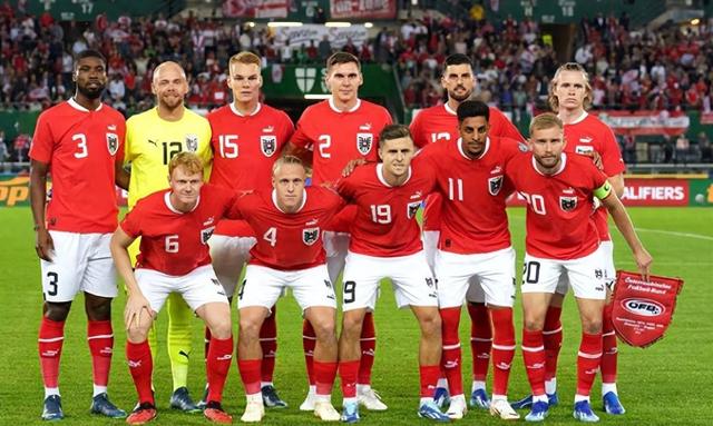 希腊队在比赛中获得令人惊讶的胜利 希腊队在比赛中获得令人惊讶的胜利