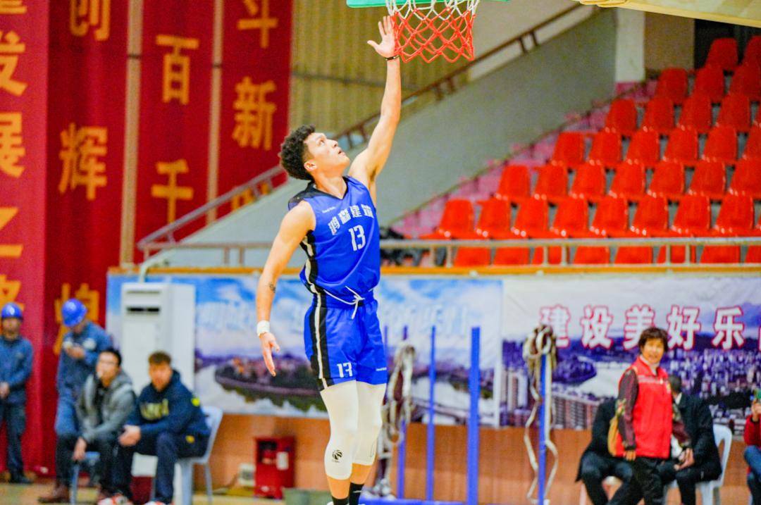 开云体育在线-美洲篮球超级联赛巅峰对决，耀眼全场