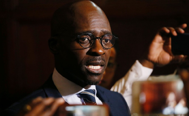 开云体育登录-南非篮球明星在社交媒体上公开道歉