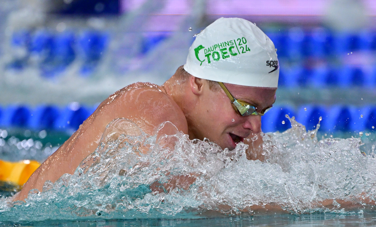 开云体育入口-瑞士游泳选手夺冠，创造新记录