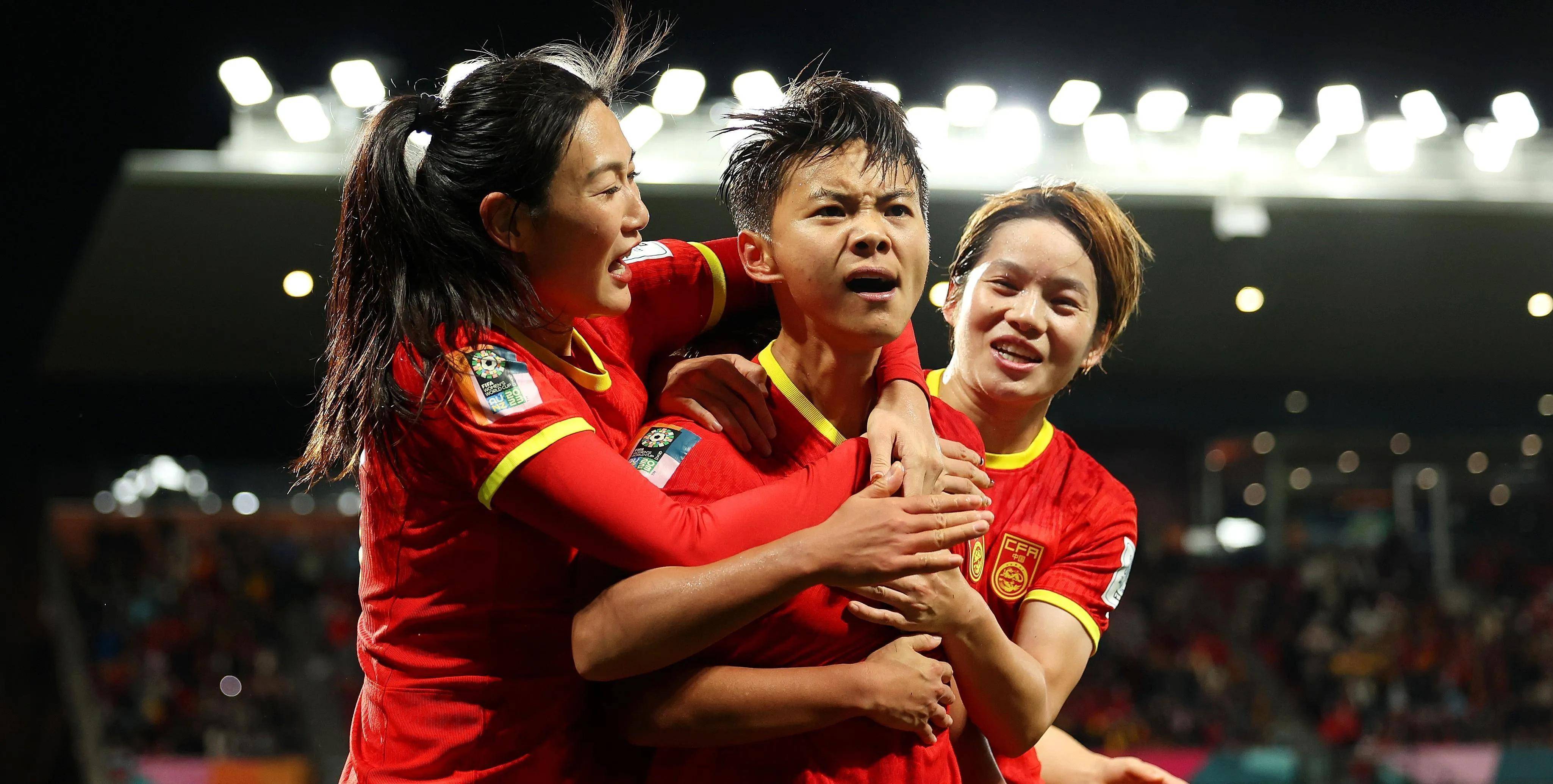 中国女足队员精湛表现,笑傲比赛赛场的简单介绍 中国女足队员精湛表现,笑傲比赛赛场的简单介绍