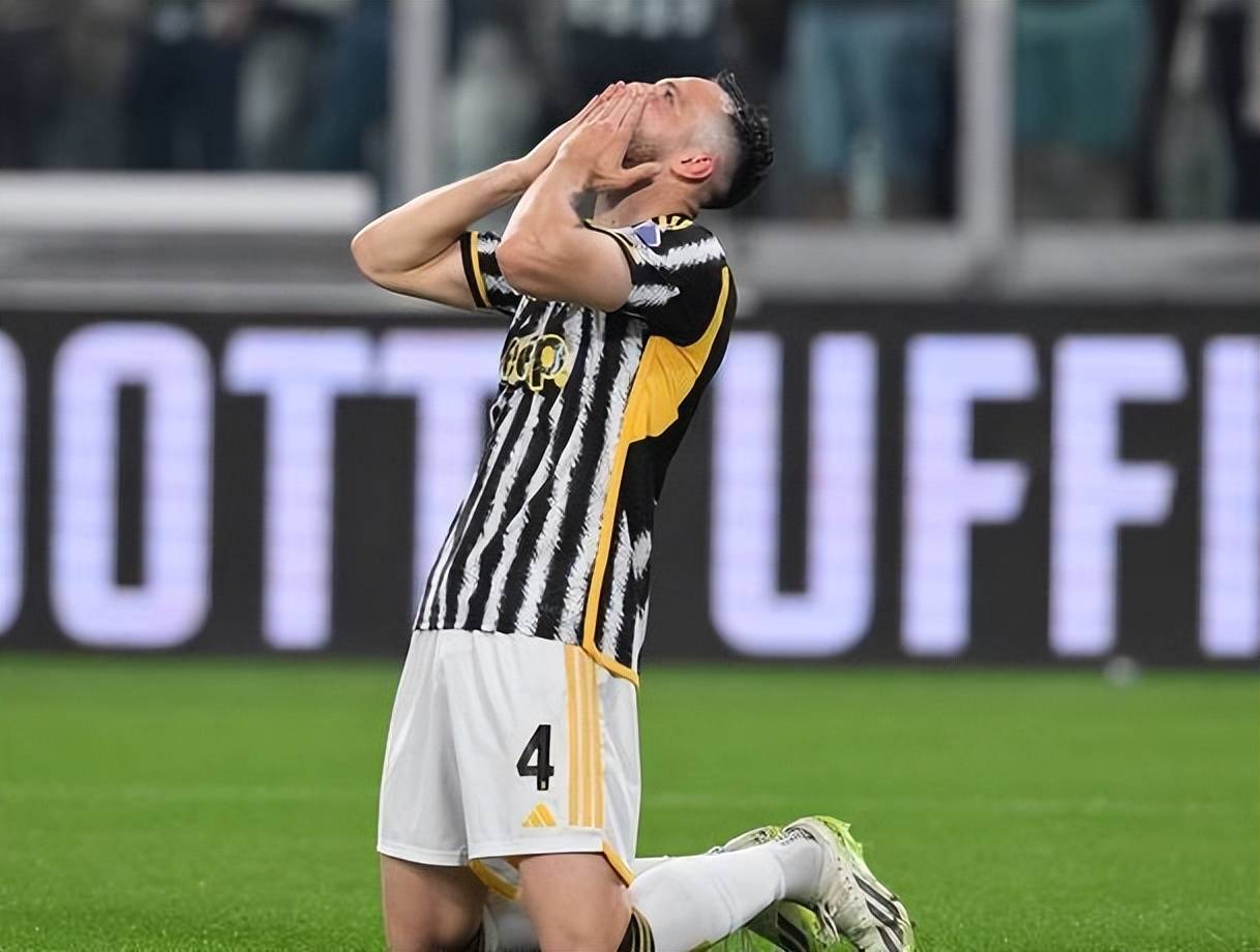 关于米兰顶级铁卫遭遇伤病,欧冠前景蒙上阴影的信息 关于米兰顶级铁卫遭遇伤病,欧冠前景蒙上阴影的信息