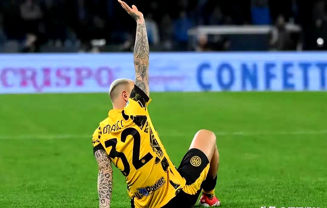 关于米兰顶级铁卫遭遇伤病,欧冠前景蒙上阴影的信息 关于米兰顶级铁卫遭遇伤病,欧冠前景蒙上阴影的信息