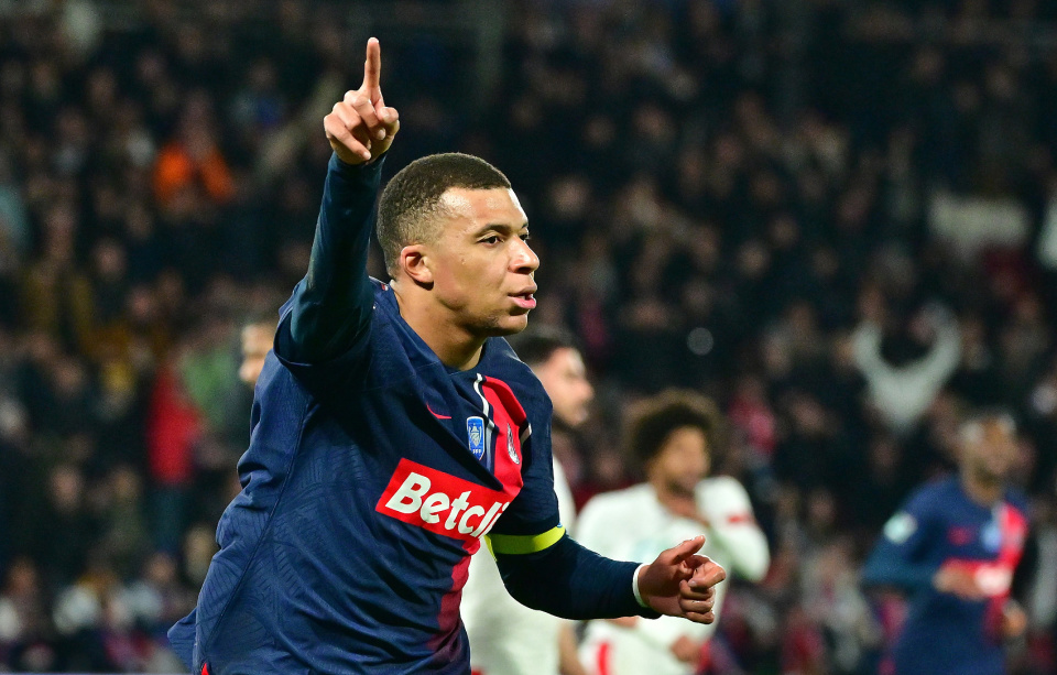 恩里克携手胜利归来,助力巴萨重拾信心的简单介绍 恩里克携手胜利归来,助力巴萨重拾信心的简单介绍