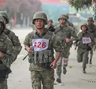 武装火车头发威,领先优势稳固的简单介绍 武装火车头发威,领先优势稳固的简单介绍