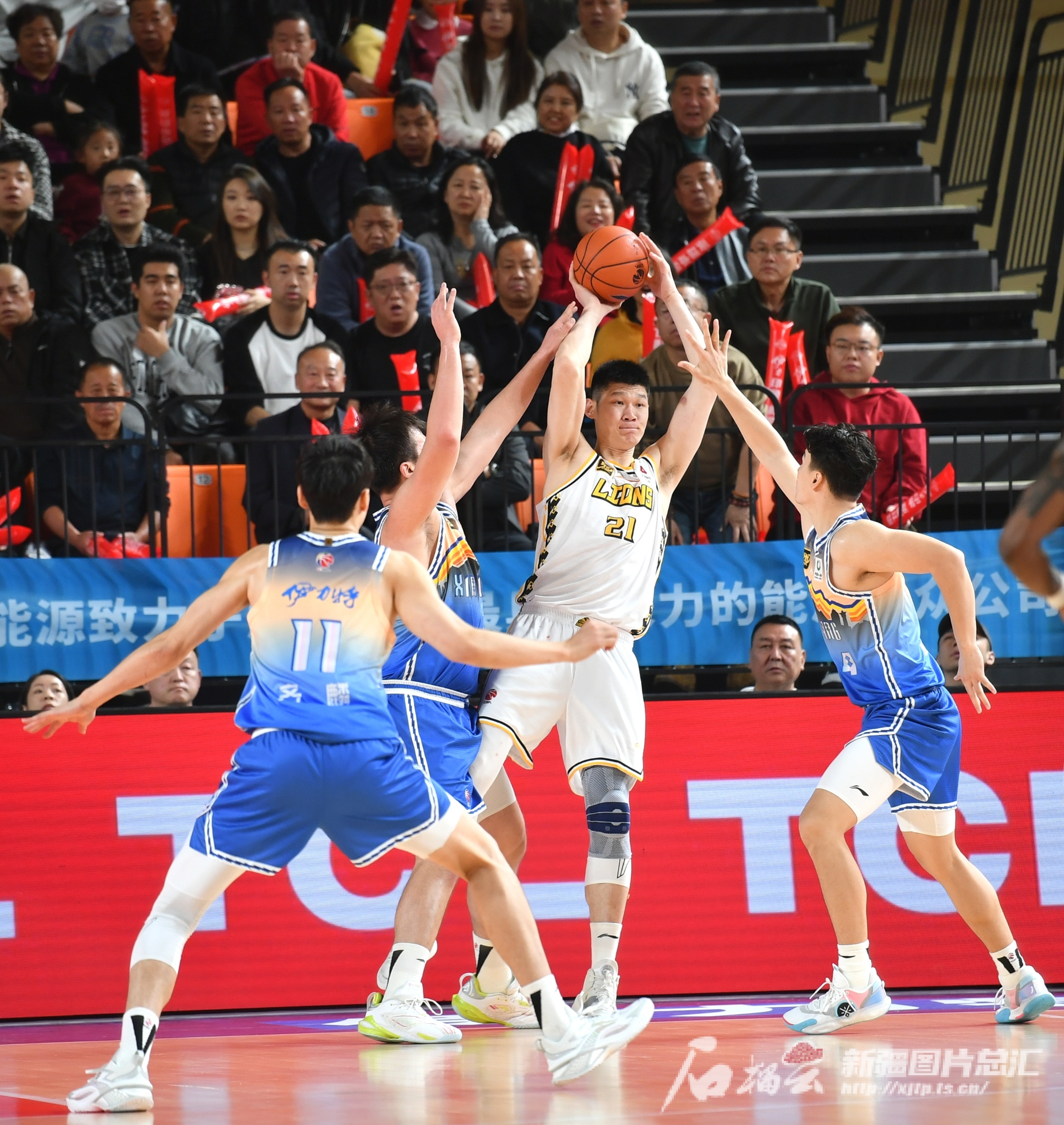 开云体育app-内蒙古男篮主场逆转胜利，球队表现亮眼