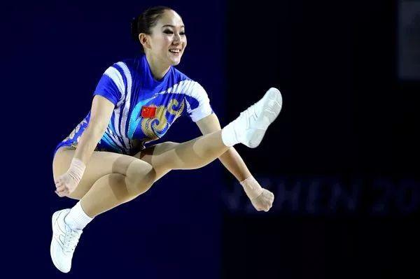 关于体操选手表现出色,灵活身姿惊艳观众的信息 关于体操选手表现出色,灵活身姿惊艳观众的信息