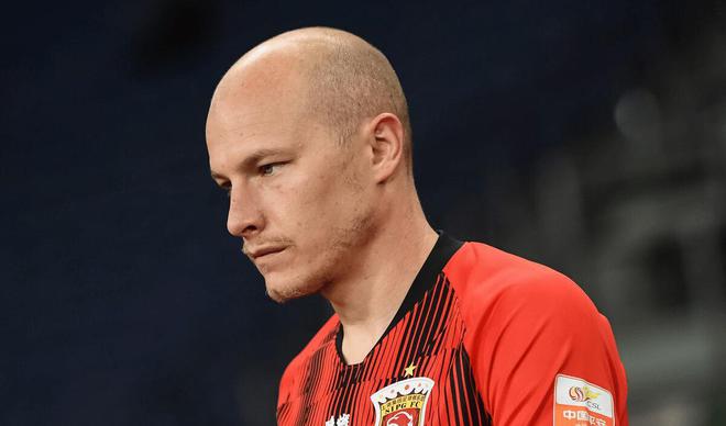 上港失利再遭困扰,士气低迷 上港失利再遭困扰,士气低迷