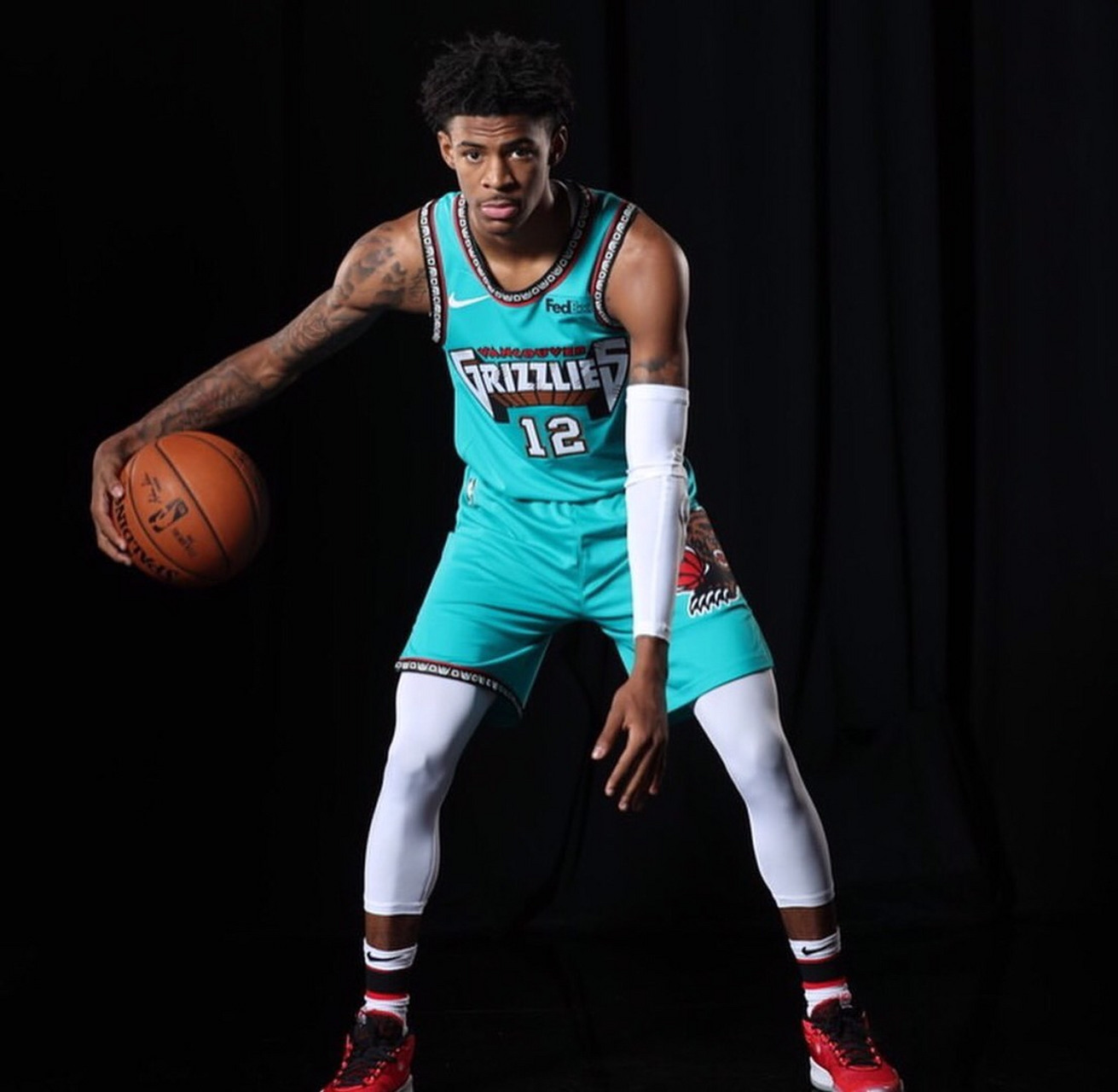 包含灰熊新援表现出色,蝉联最佳新秀称号的词条 包含灰熊新援表现出色,蝉联最佳新秀称号的词条