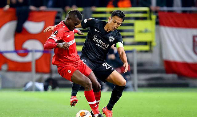 包含法兰克福球队在客场比赛中取得胜利,迎来转机的词条 包含法兰克福球队在客场比赛中取得胜利,迎来转机的词条