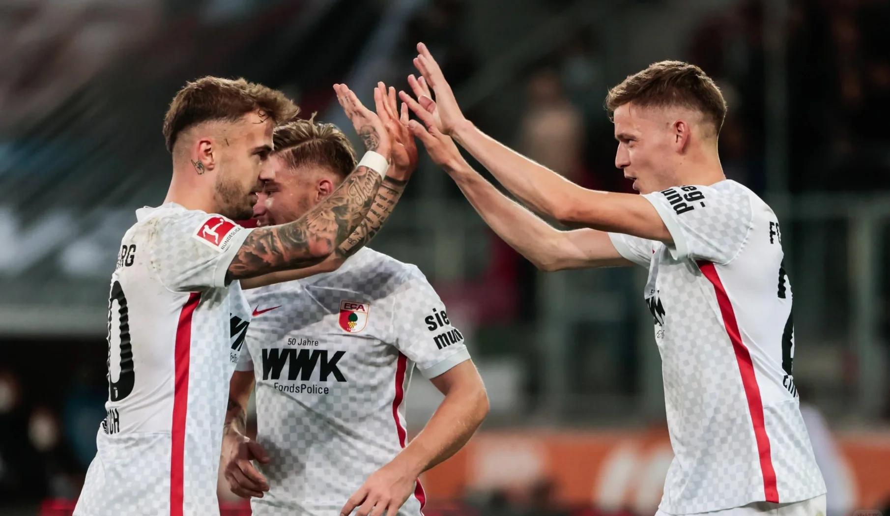 关于尤文图斯阵容齐整，轻松击败对手的信息