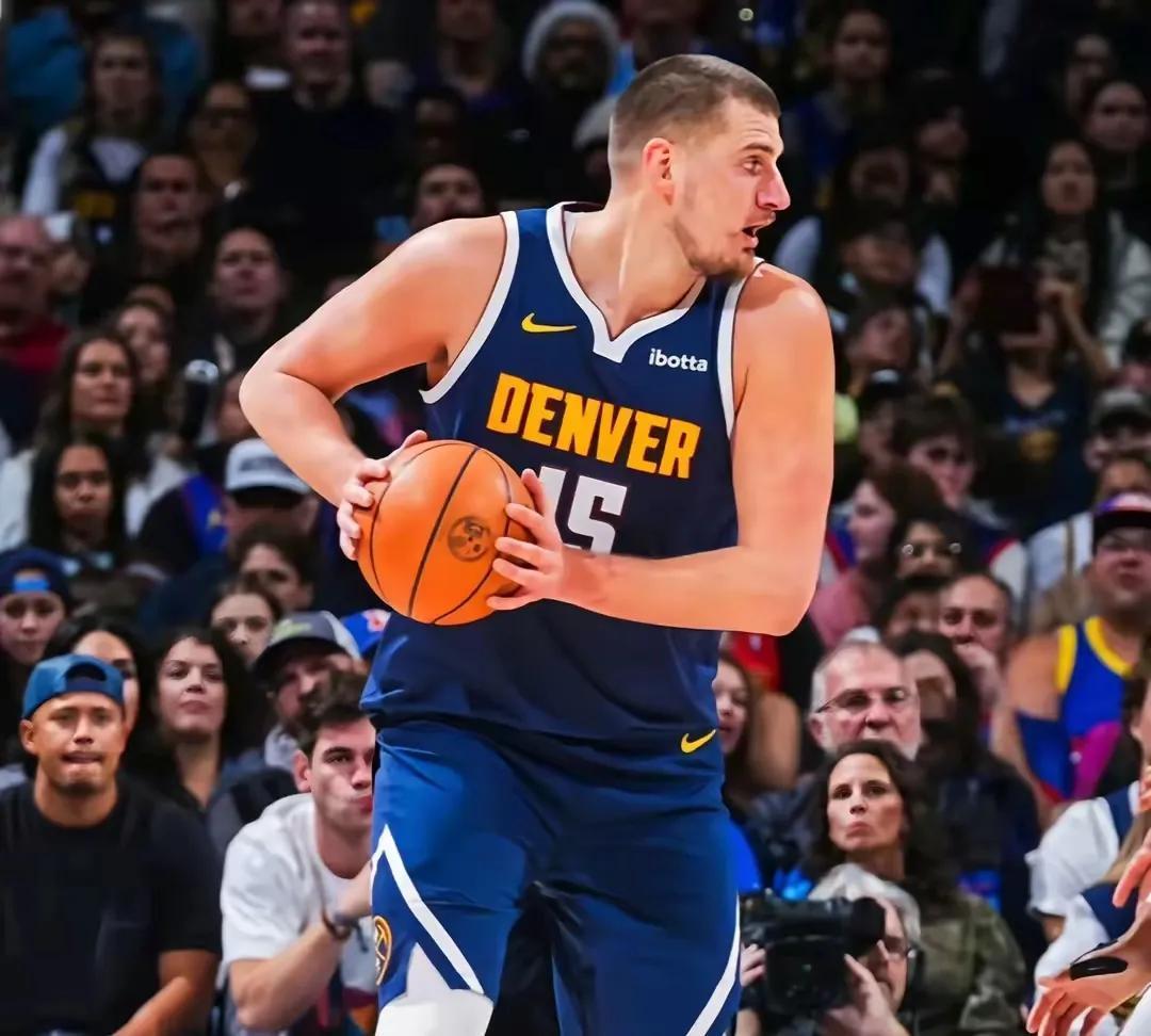 爵士主帅比赛中示威,振奋球队士气 爵士主帅比赛中示威,振奋球队士气