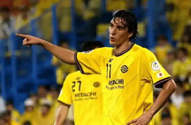 柏太阳神背水一战,迎战多特蒙德 柏太阳神背水一战,迎战多特蒙德