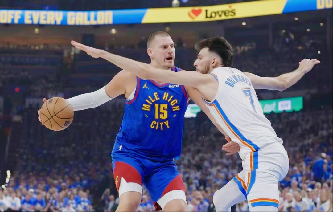 雷霆队外线遭遇寒潮,无解爵士队压制 雷霆队外线遭遇寒潮,无解爵士队压制