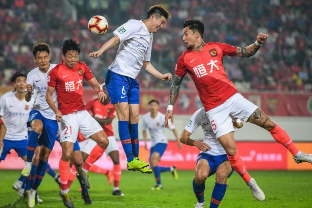 包含广州恒大主场逆转山东鲁能,稳固领先优势的词条 包含广州恒大主场逆转山东鲁能,稳固领先优势的词条