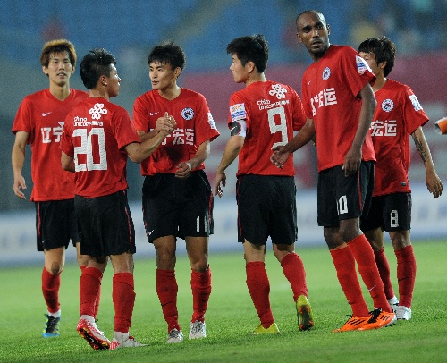 沈阳宏运主场不敌广州富力,遭遇连败 沈阳宏运主场不敌广州富力,遭遇连败