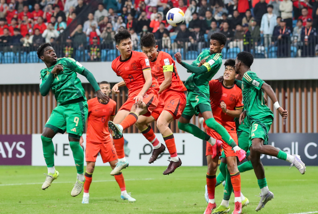 激动人心!亚洲足球联赛的绝佳竞技展示 激动人心!亚洲足球联赛的绝佳竞技展示