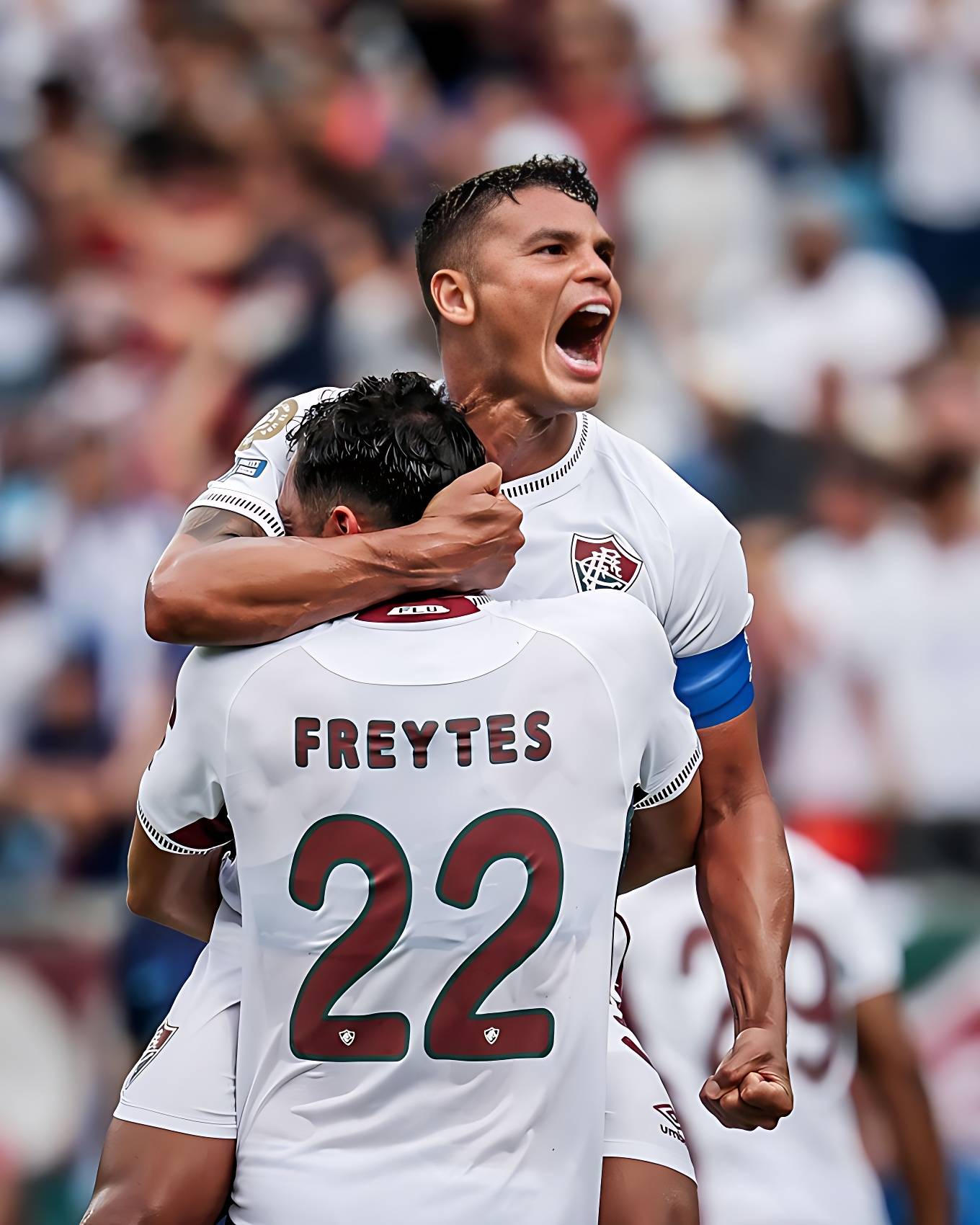 开云体育官网-埃瓦尔战胜对手，球队引领胜利气氛的简单介绍