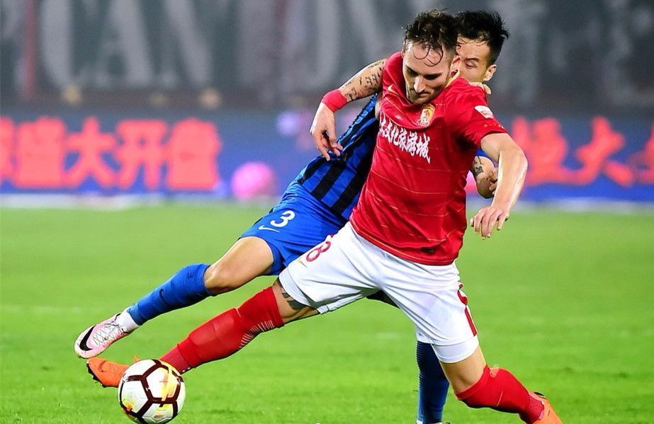 开云体育中国-天津海宁赴广州与恒大厮杀，险胜一筹，客场作战壮举