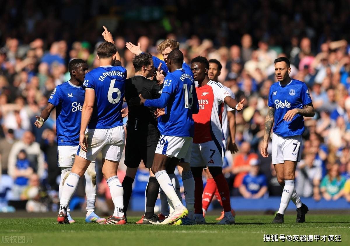 阿森纳客场逆转埃弗顿，继续追赶前四