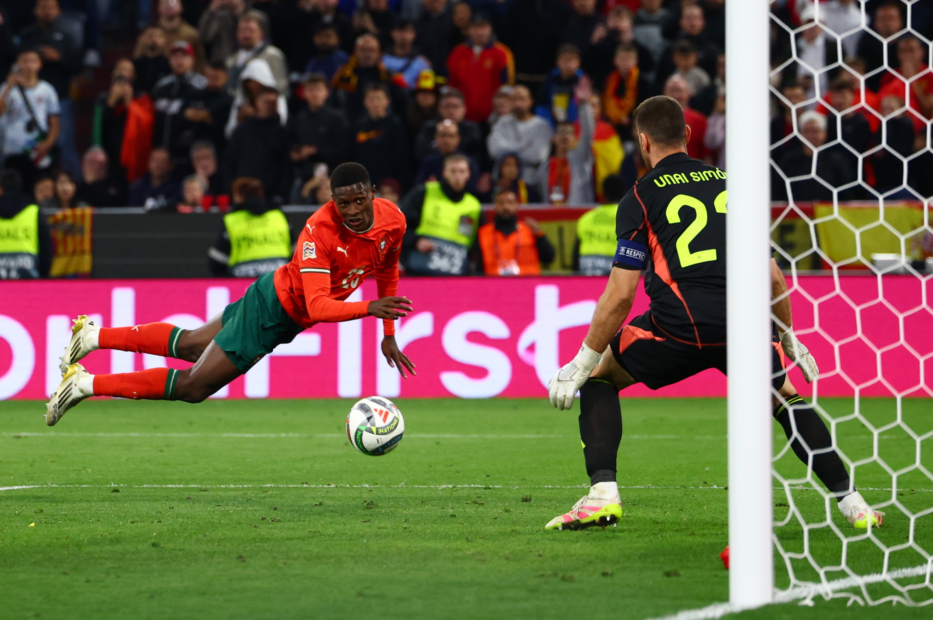 欧国联比赛投入度高参与球员斗志昂扬 欧国联比赛投入度高参与球员斗志昂扬