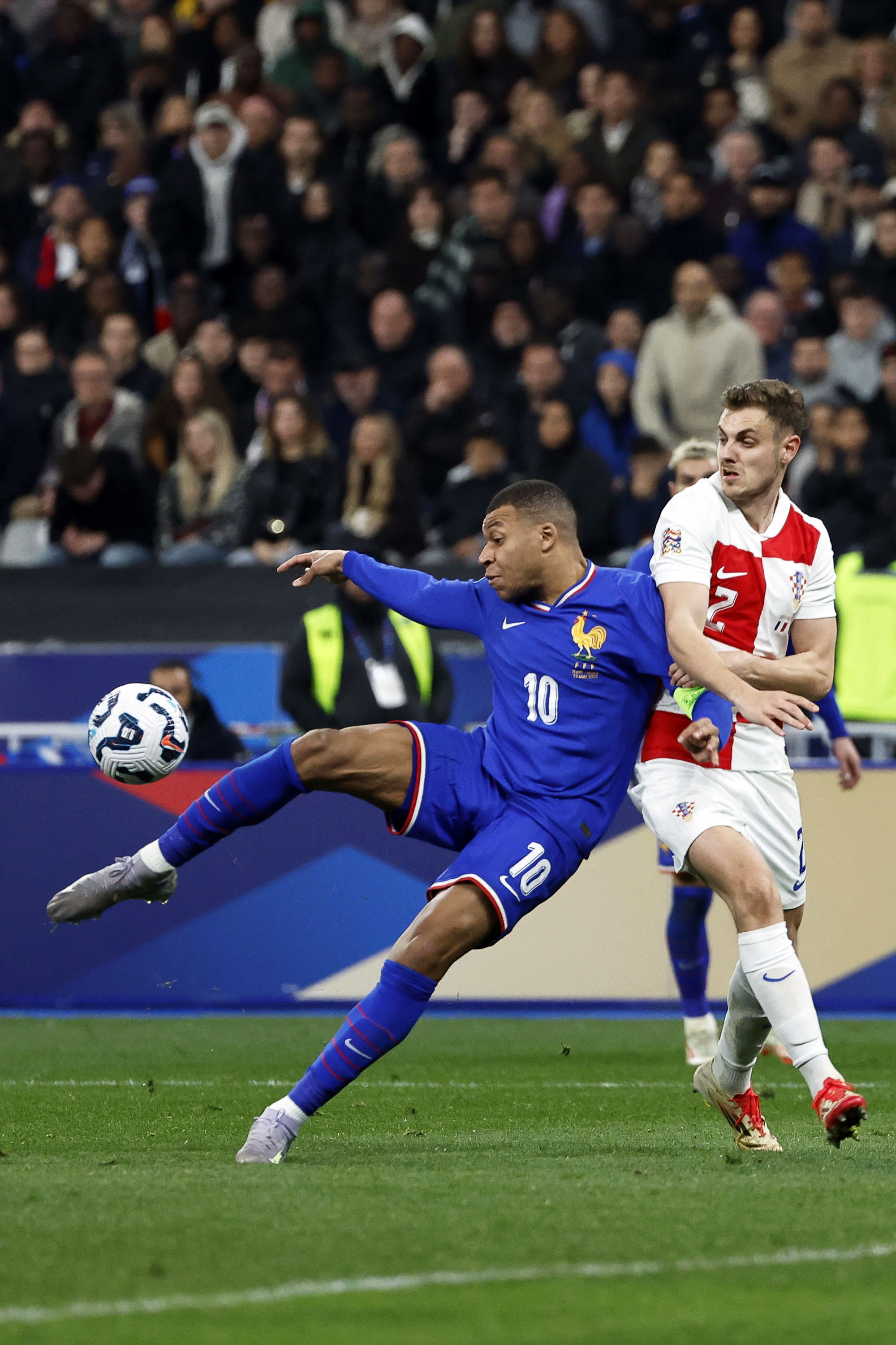 开云体育-欧国联盛况众看点，球场上的对决紧张刺激