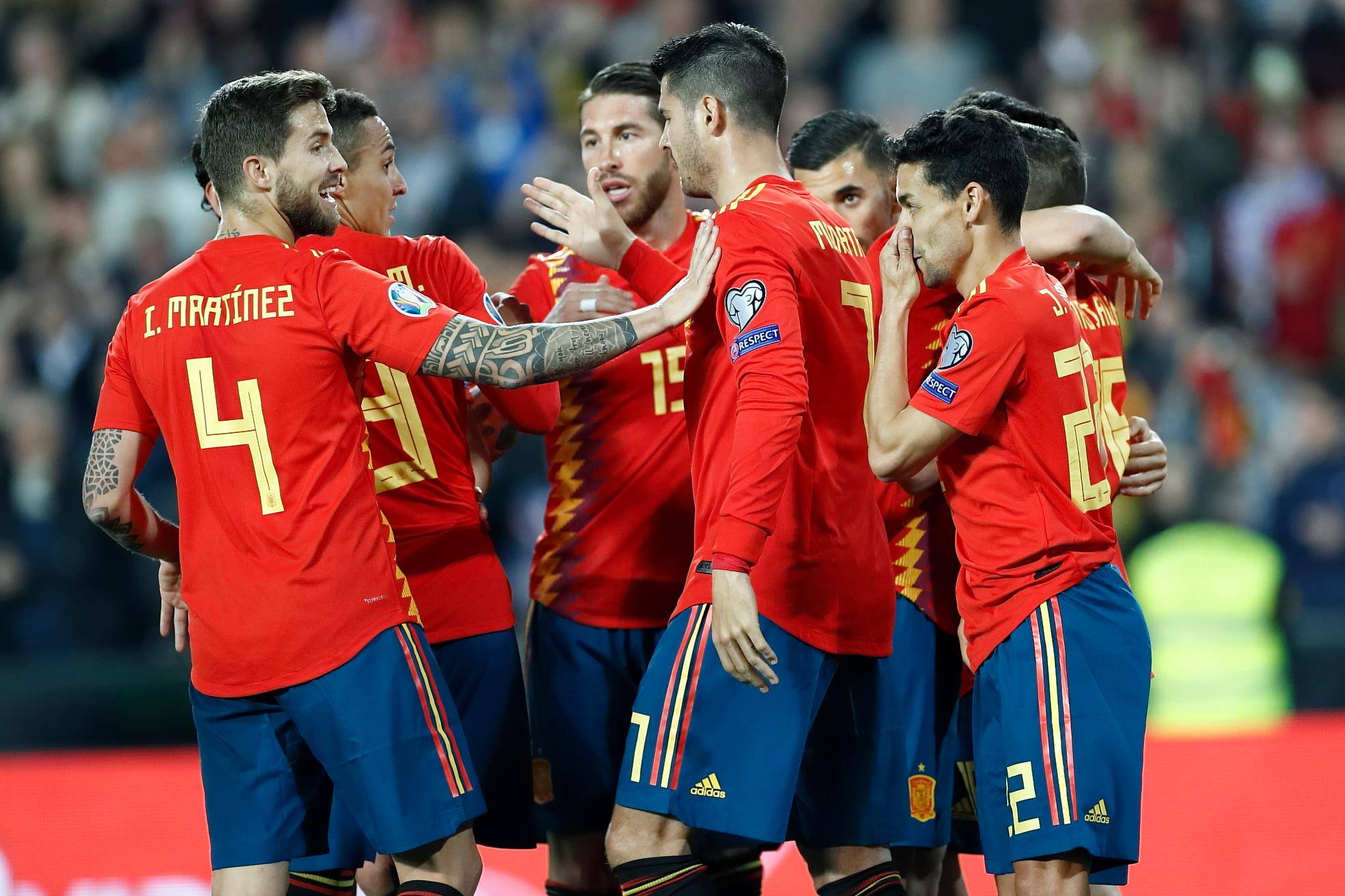 开云APP-欧国联比赛引发激烈讨论，球迷心情沸腾