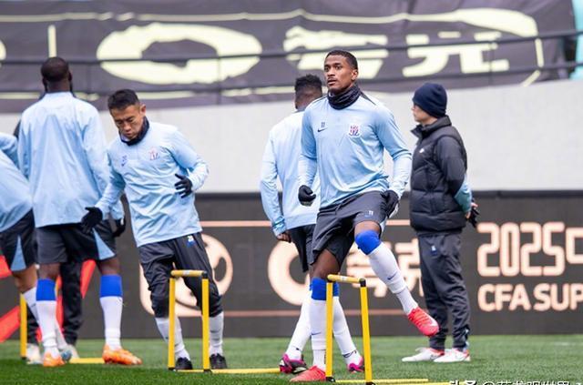 开云下载-包含武汉卓尔亚冠备战备受瞩目，目光聚焦的词条