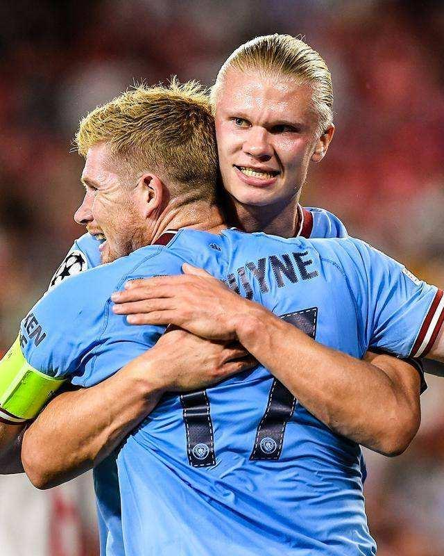 FPX险胜100T,Peanut极限生还后反打激烈交锋小组赛,强势挺进下一轮 FPX险胜100T,Peanut极限生还后反打激烈交锋小组赛,强势挺进下一轮