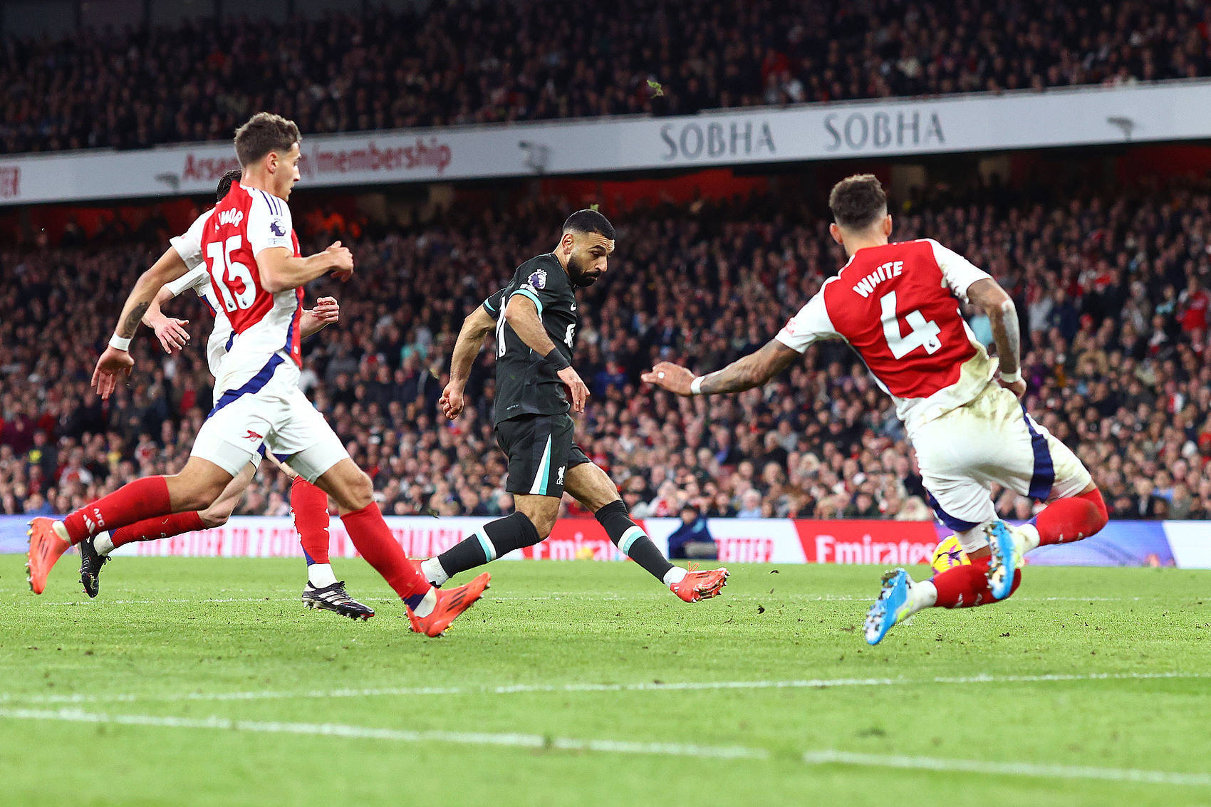 阿森纳中场大将破门得分,展望未来足坛成就 阿森纳中场大将破门得分,展望未来足坛成就