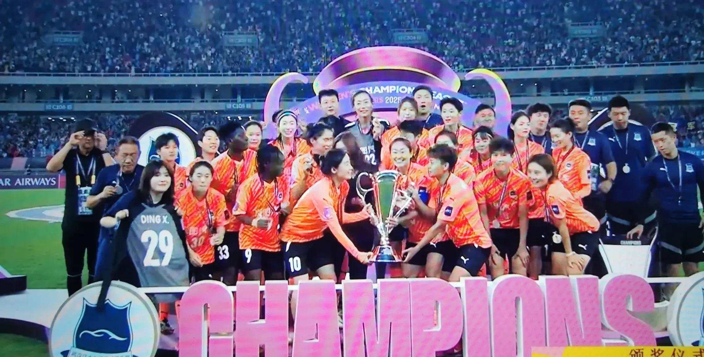 国际足球盛事接连举行,中国女足全力以赴的简单介绍 国际足球盛事接连举行,中国女足全力以赴的简单介绍