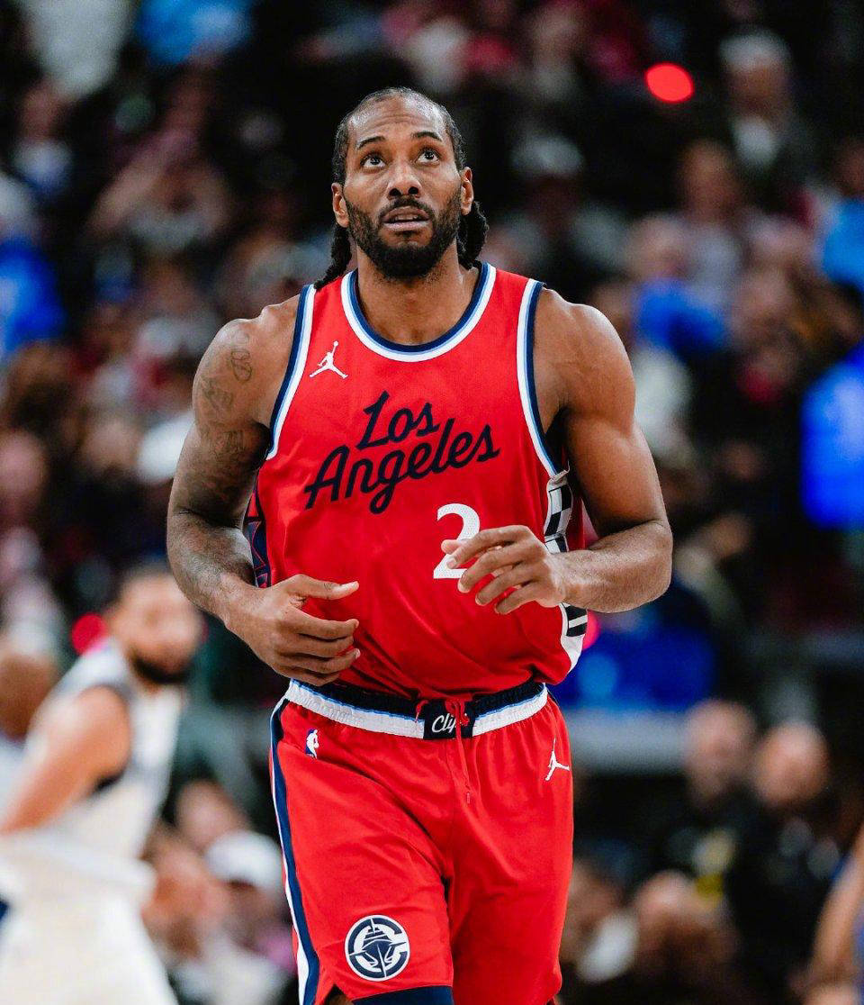 快船客场大胜开拓者,莱昂纳德独得31分 快船客场大胜开拓者,莱昂纳德独得31分