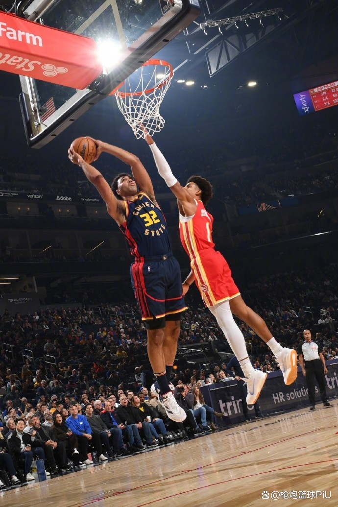 勇士再遭溃败,汤普森防守火力全无 勇士再遭溃败,汤普森防守火力全无