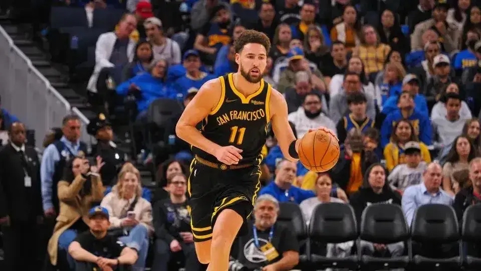 勇士再遭溃败,汤普森防守火力全无 勇士再遭溃败,汤普森防守火力全无