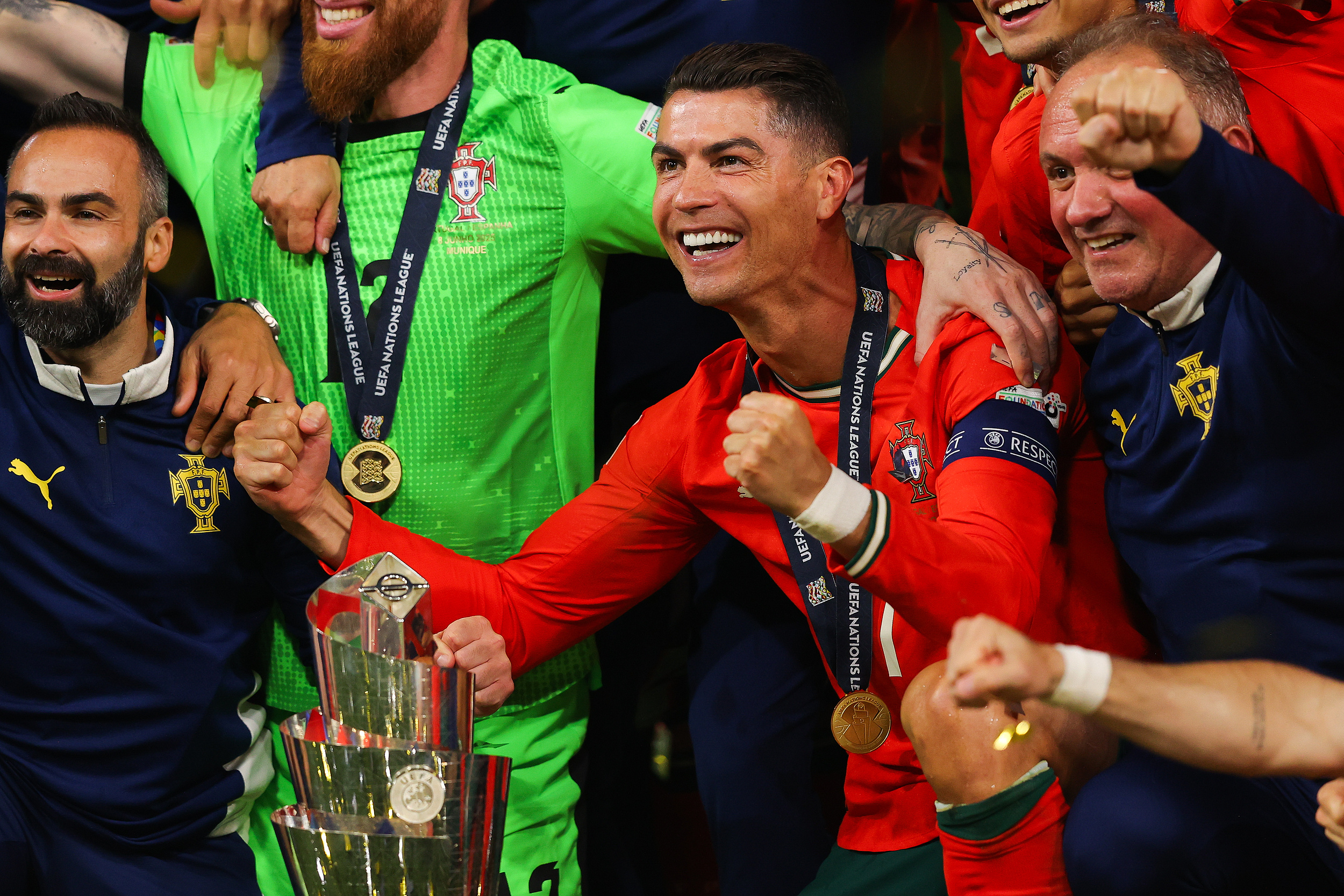 葡萄牙球星在欧冠半决赛中发挥出色 葡萄牙球星在欧冠半决赛中发挥出色