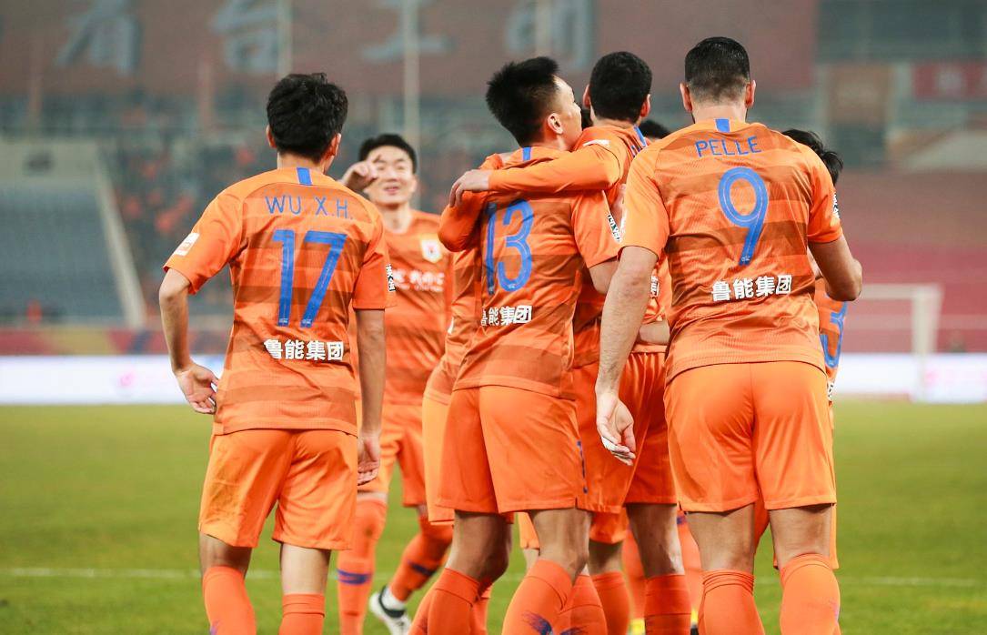 鲁能队士气高昂,迎战上港,争取胜利再创佳绩! 鲁能队士气高昂,迎战上港,争取胜利再创佳绩!