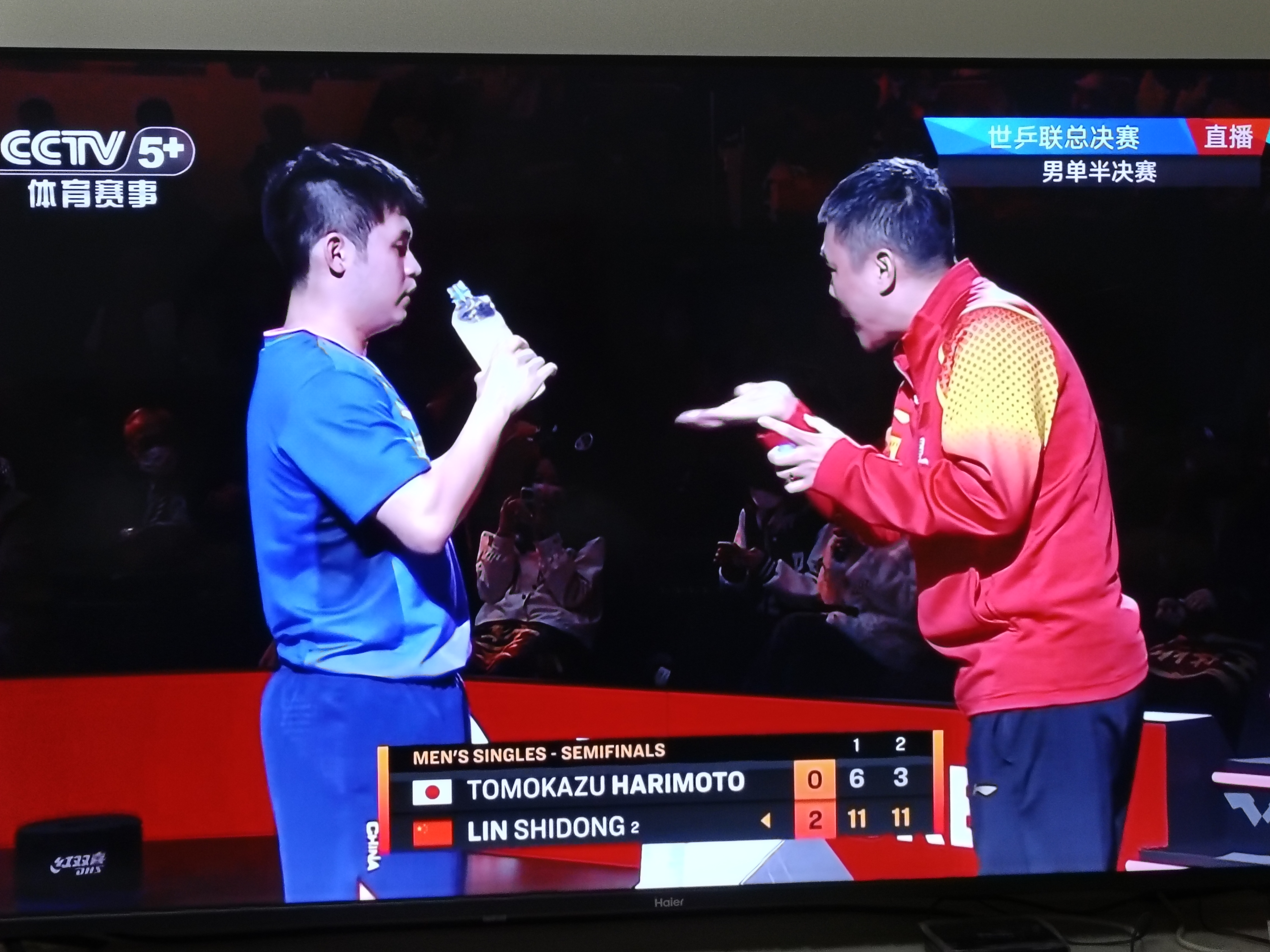 包含中国队鏖战日本队，张本智和状态火热的词条