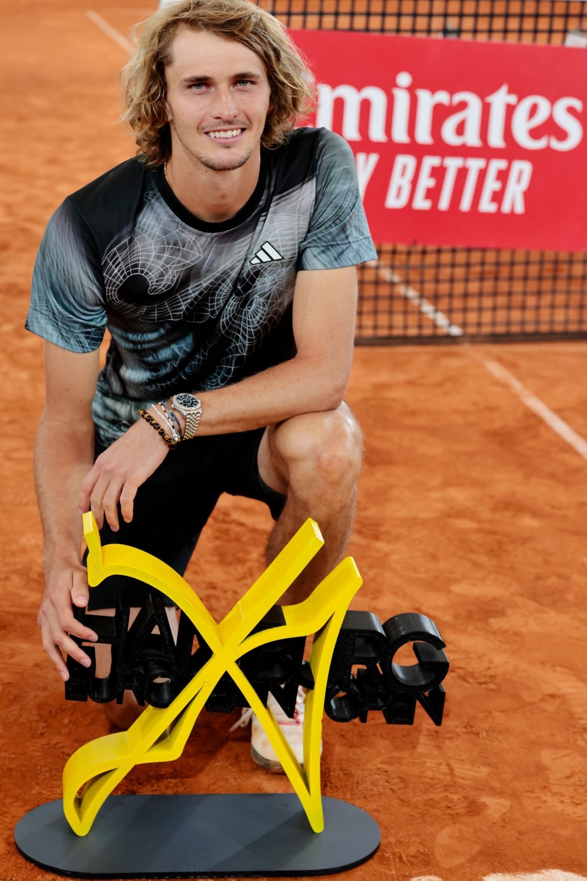 年终总决赛轻取拉沃尔杯,兹维列夫高光表现的简单介绍 年终总决赛轻取拉沃尔杯,兹维列夫高光表现的简单介绍