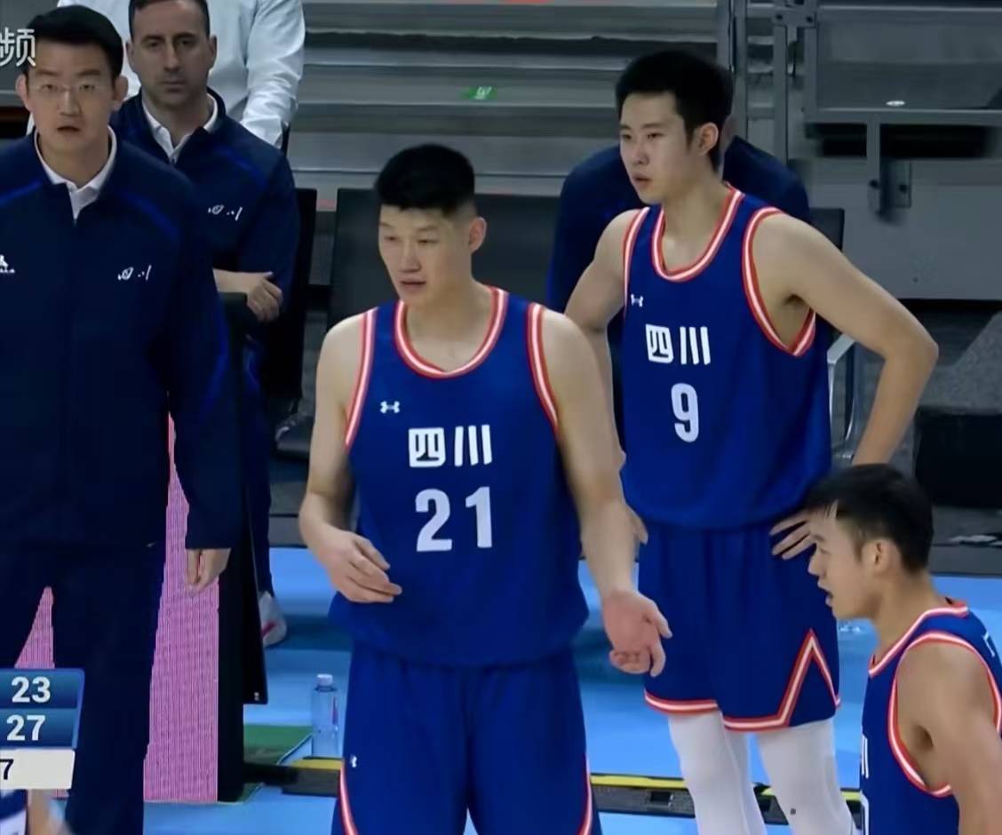 开云下载-辽宁队横扫山东队，胡金秋扛起全队的简单介绍