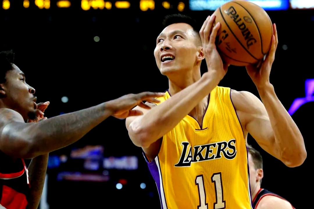 太阳翻盘湖人,易建联刷新纪录的简单介绍 太阳翻盘湖人,易建联刷新纪录的简单介绍