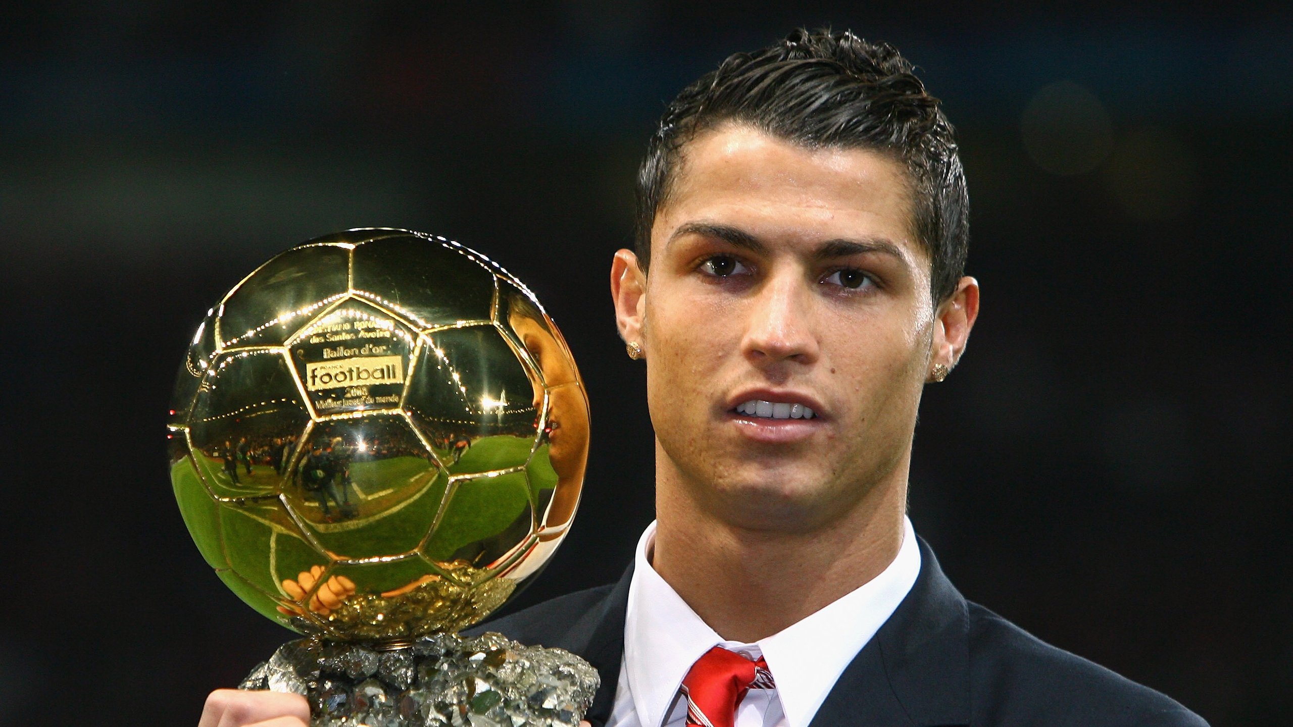 开云体育app-当马赛的战术引擎轰鸣，努涅斯在F1街道赛完成对利物浦的赛道超车