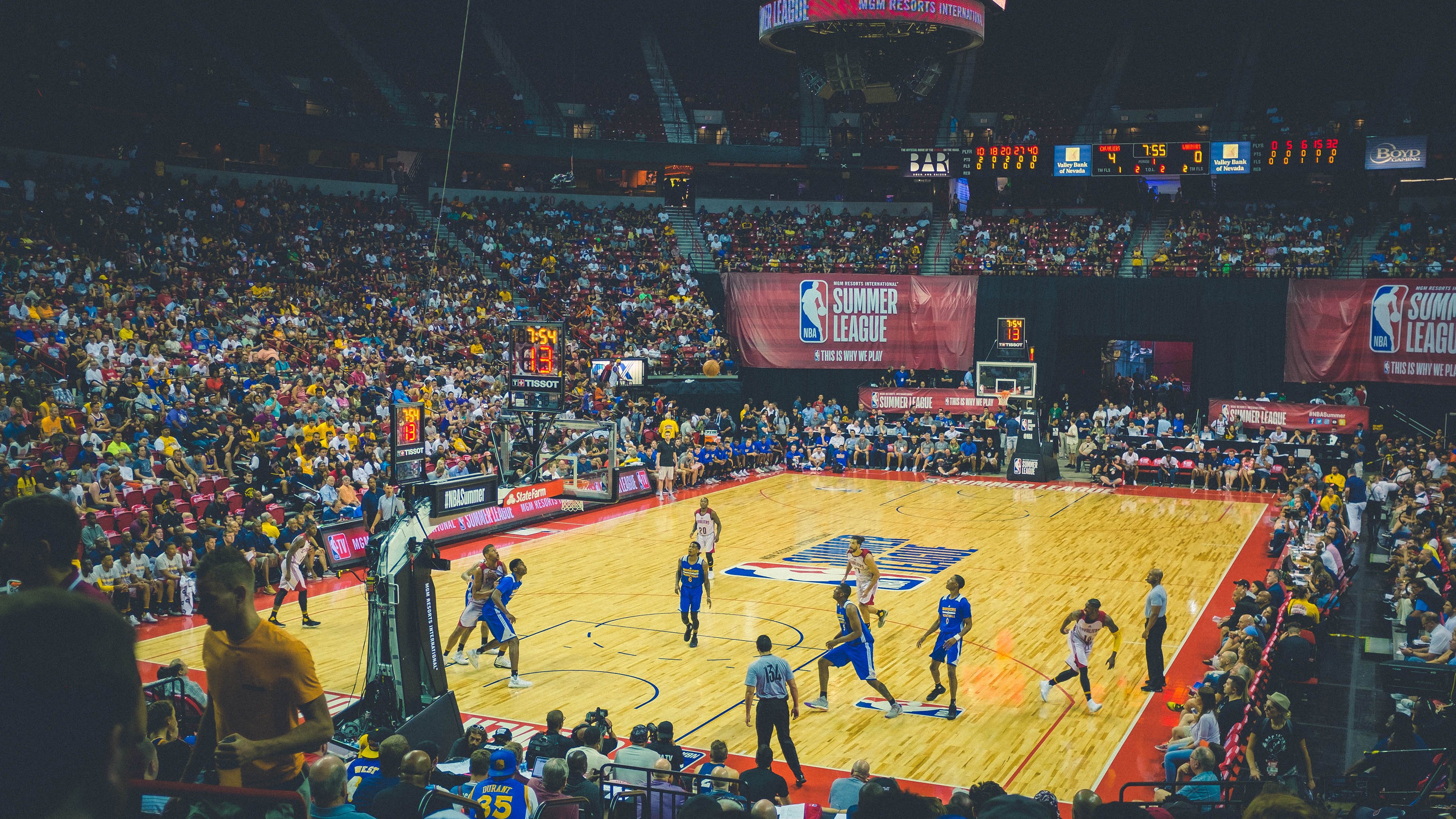 从法拉盛到巴伦西亚,梅德韦杰夫的火热状态与无缝切换的终极考验