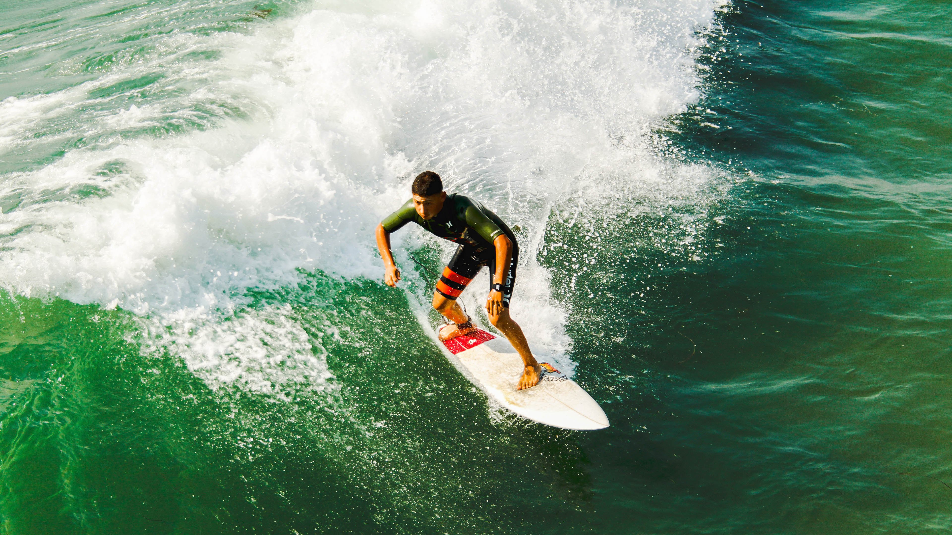 银箭铁幕下的红色孤勇,塞恩斯火热状态难敌梅赛德斯系统碾压