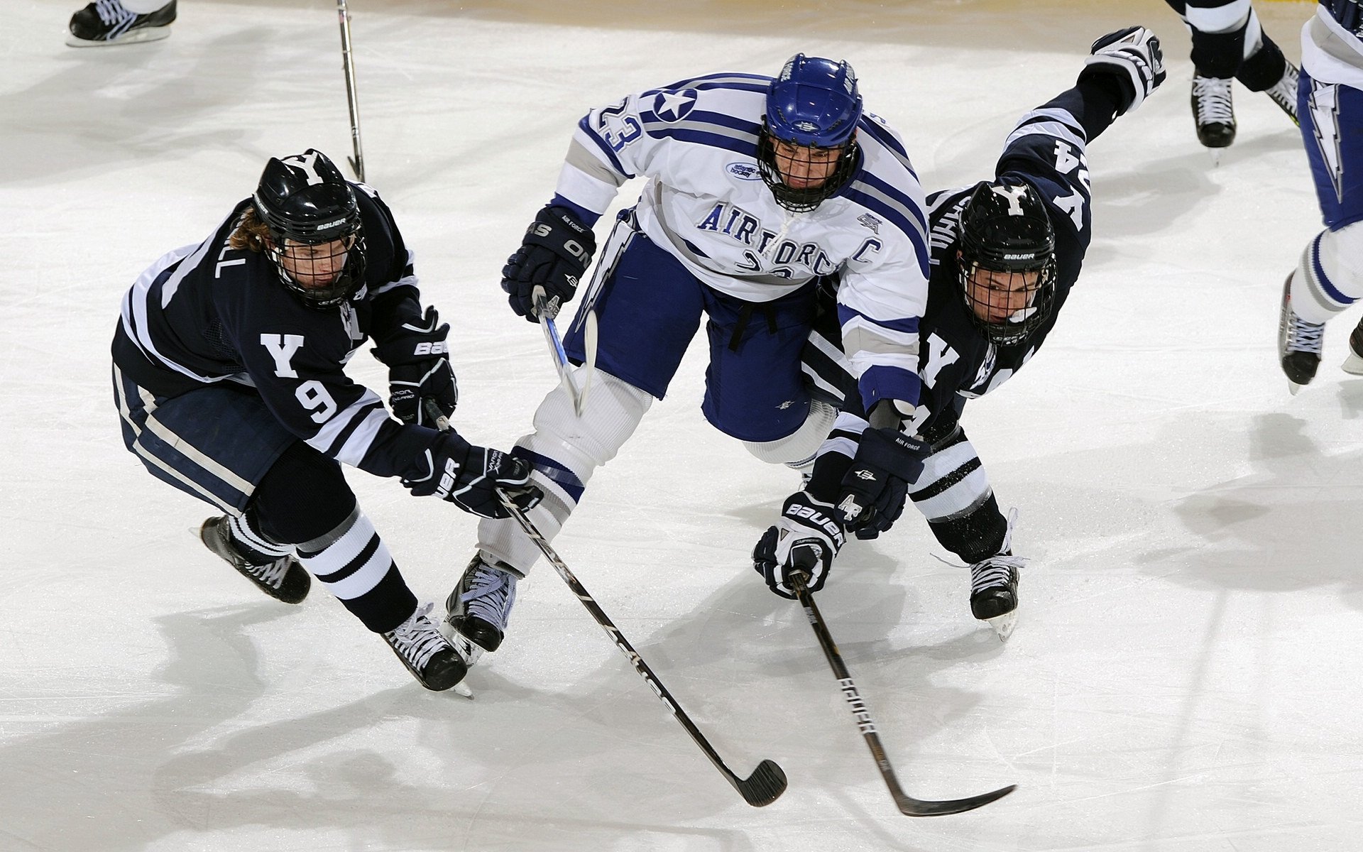 鏖战之后,安赛龙孤胆英雄的羽球史诗