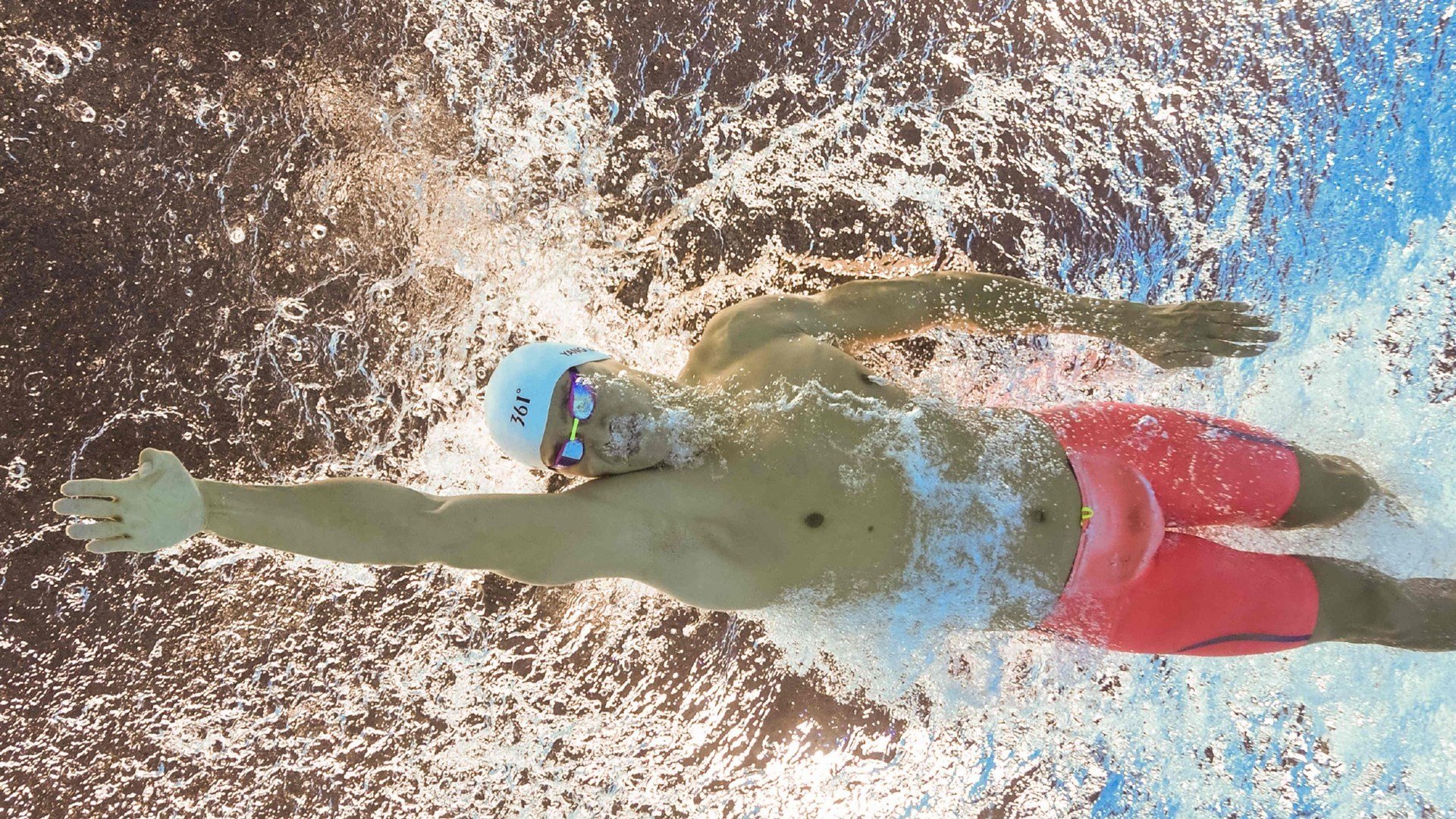 绝杀与纪录,竞技体育中的东方坚韧与西方冲击